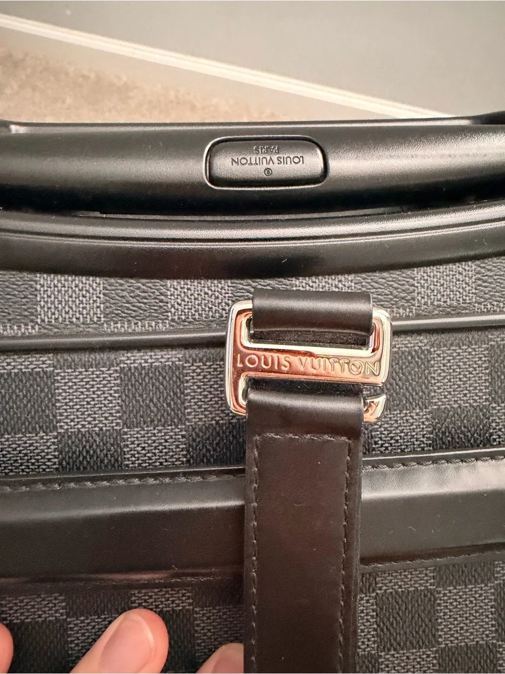 100% AUTHENTIC Louis Vuitton Damier Graphite Pégase 65